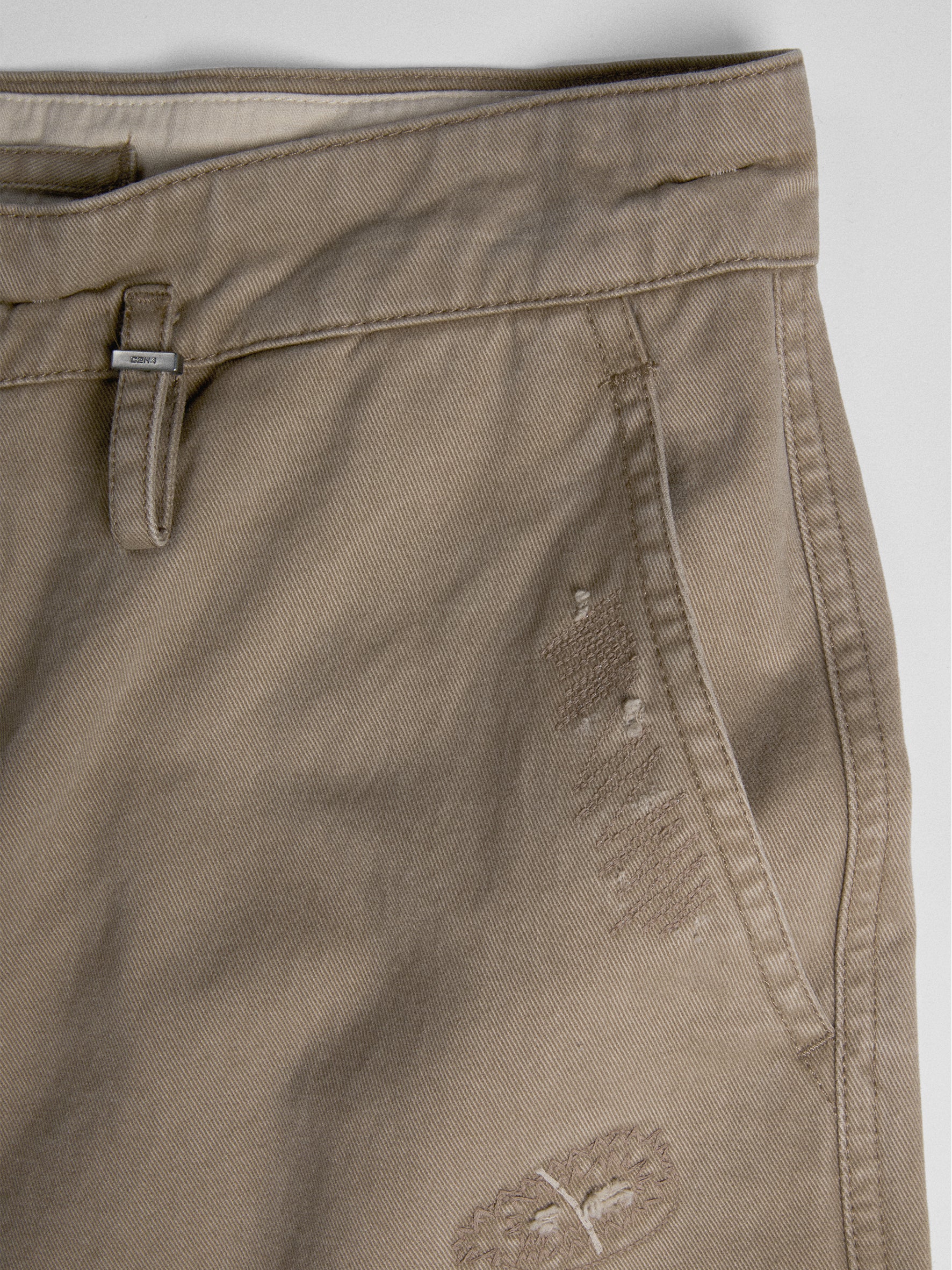 011 - Moccasin Memory Faded Chino