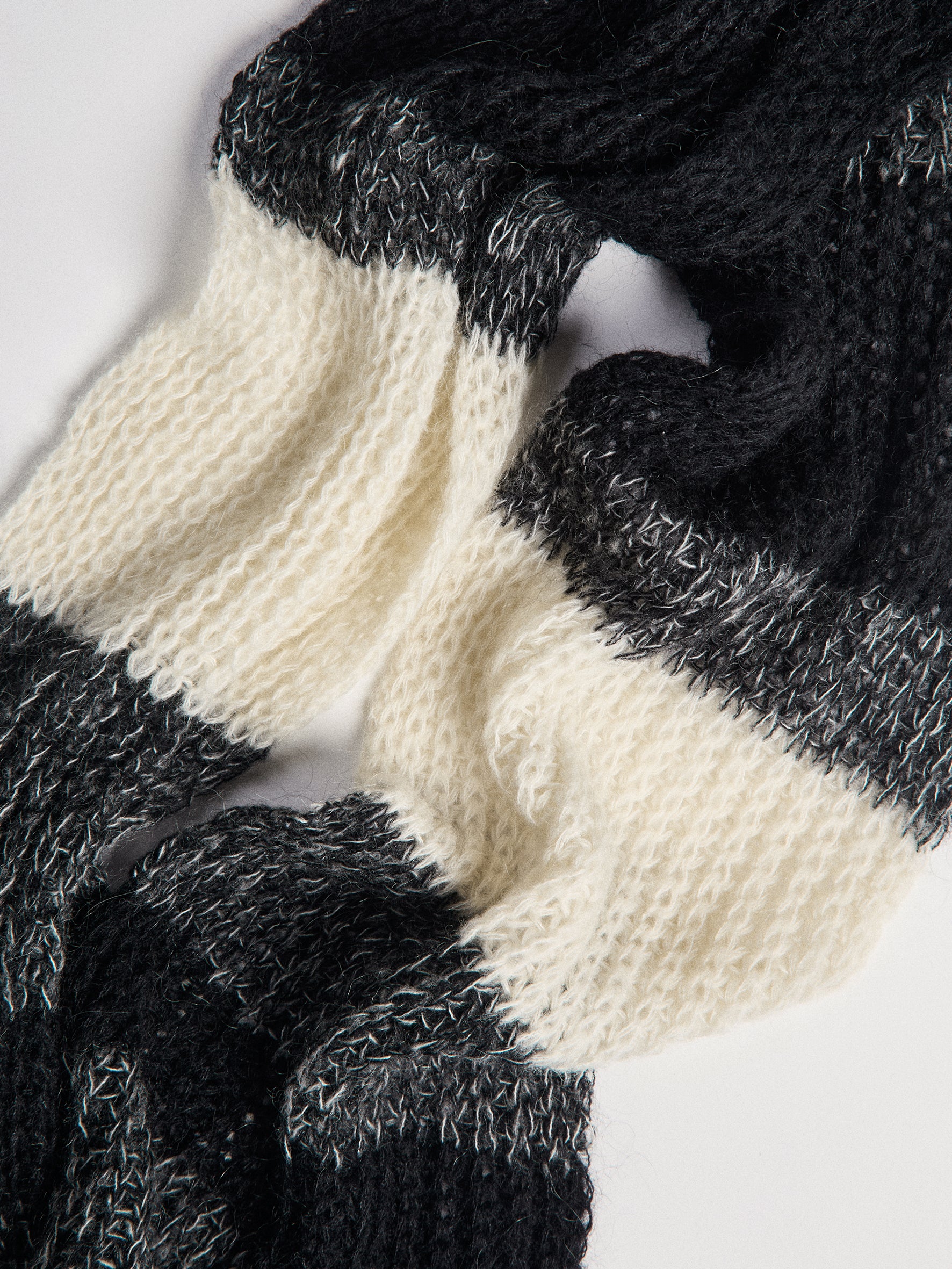 011 - Mohair Stereo Scarf