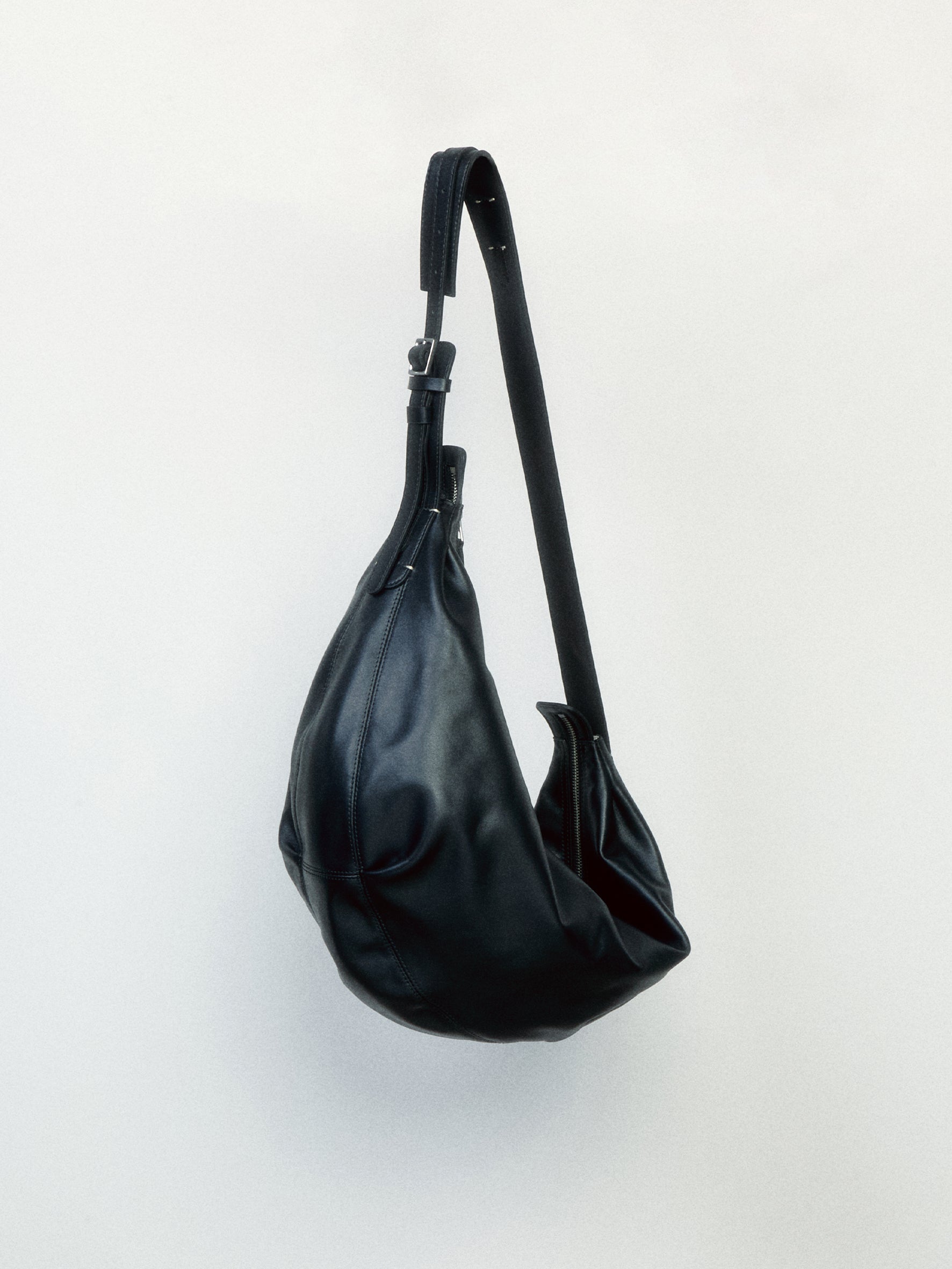 012 - Writer‘s Arc Commuter Bag