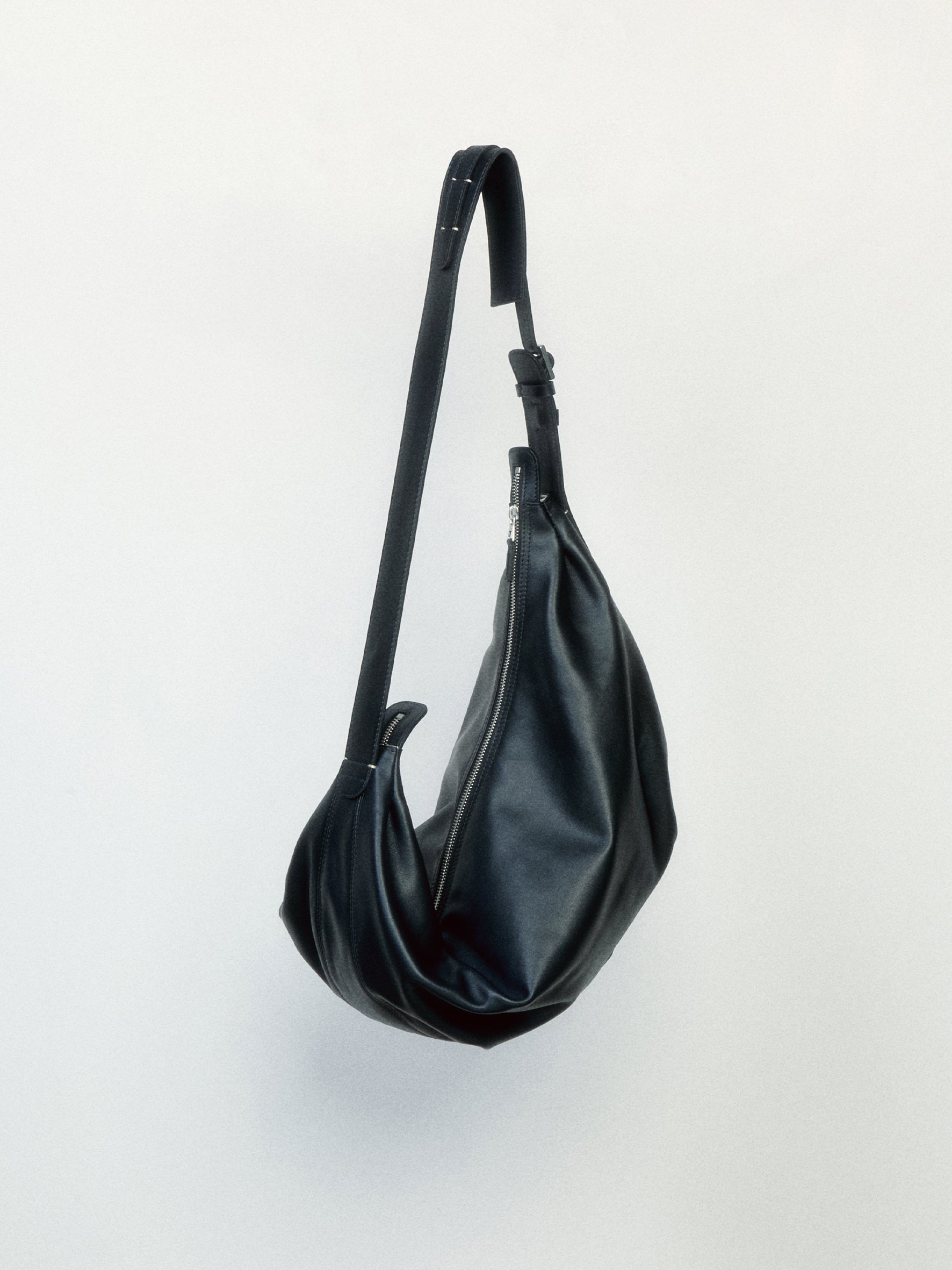 012 - Writer‘s Arc Commuter Bag