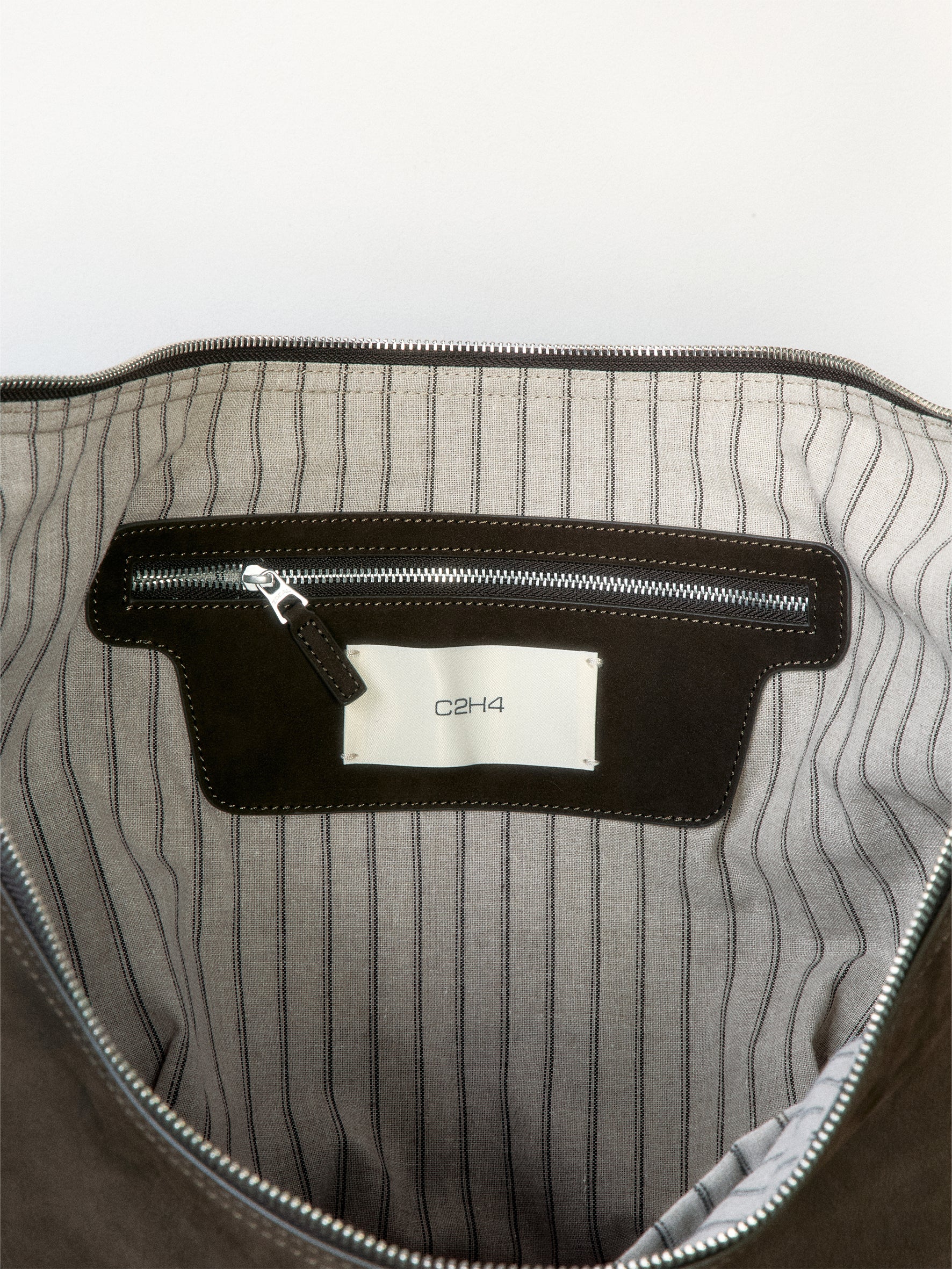 012 - Writer‘s Arc Commuter Bag