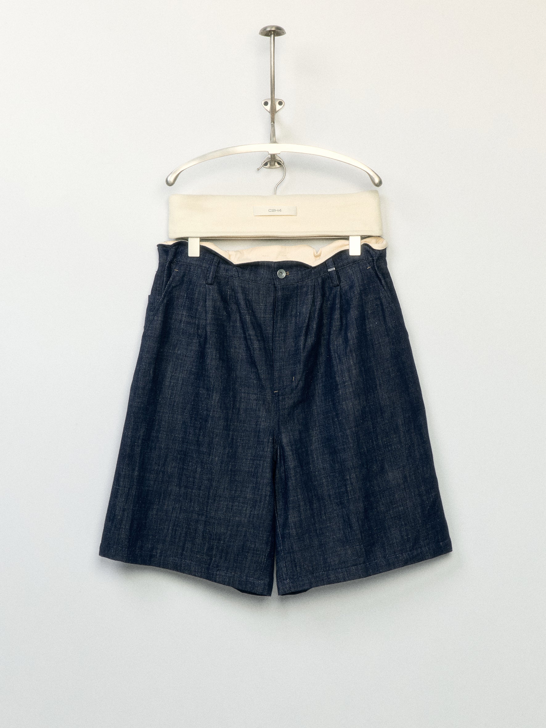 012 - North Hollywood Relaxed Mid-Length Shorts