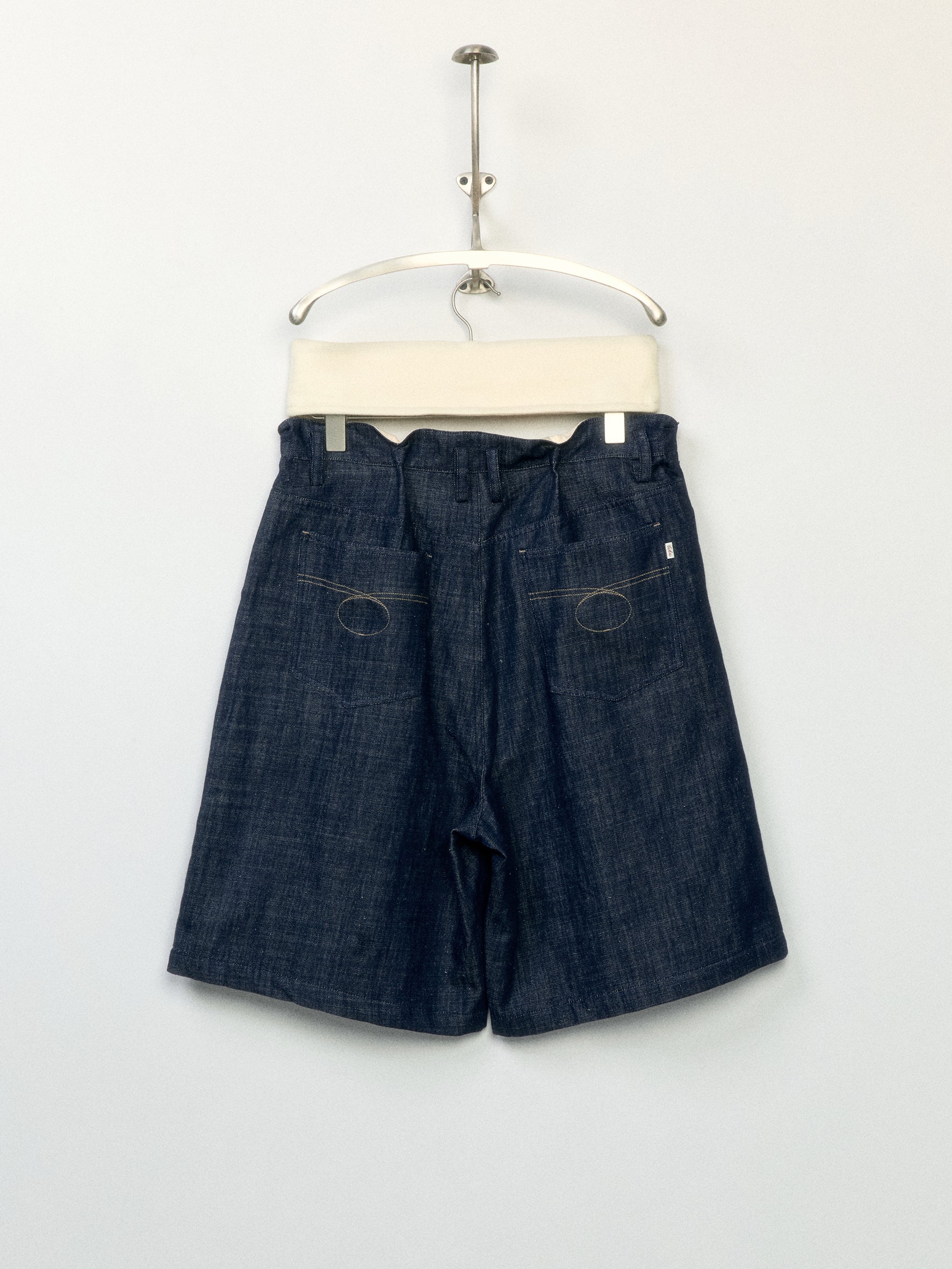 012 - North Hollywood Relaxed Mid-Length Shorts